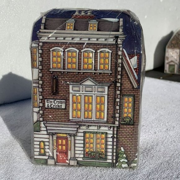 Dept 56 The Crown and Cricket Inn Christmas Village Ornament - 1992 - Picture 5 of 7